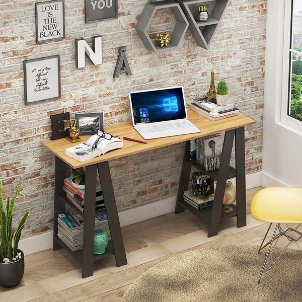 Escritorio para PC con Caballetes